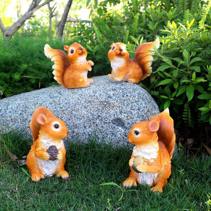 Kreative Outdoor-Harz-Eichhörnchenfigur Simulation Tierkunstwerk als Dekoration