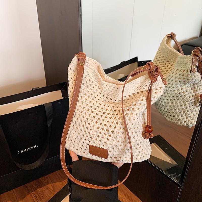Large Capacity Hand-woven Bag Women's New Summer Shoulder Bag Versatile Commuter Tote Bag