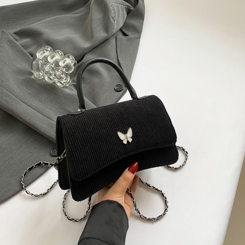 

Простая сумка через плечо для поездок на работу, персонализированная портативная маленькая квадратная сумка для женщин 2024 года, летняя новая корейская версия, модная портативная сумка-мессенджер чёрный