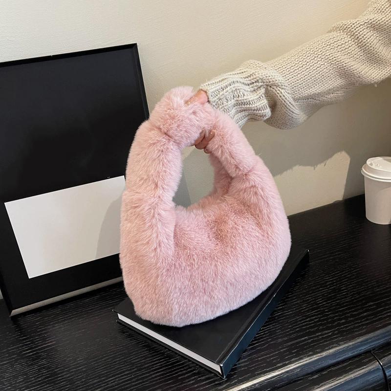 Fur Handbags Women's Small Half Moon Bag Warm Plush Wrist Bags Fashion Furry Short Handle Clutch Ladies Shoulder Bags