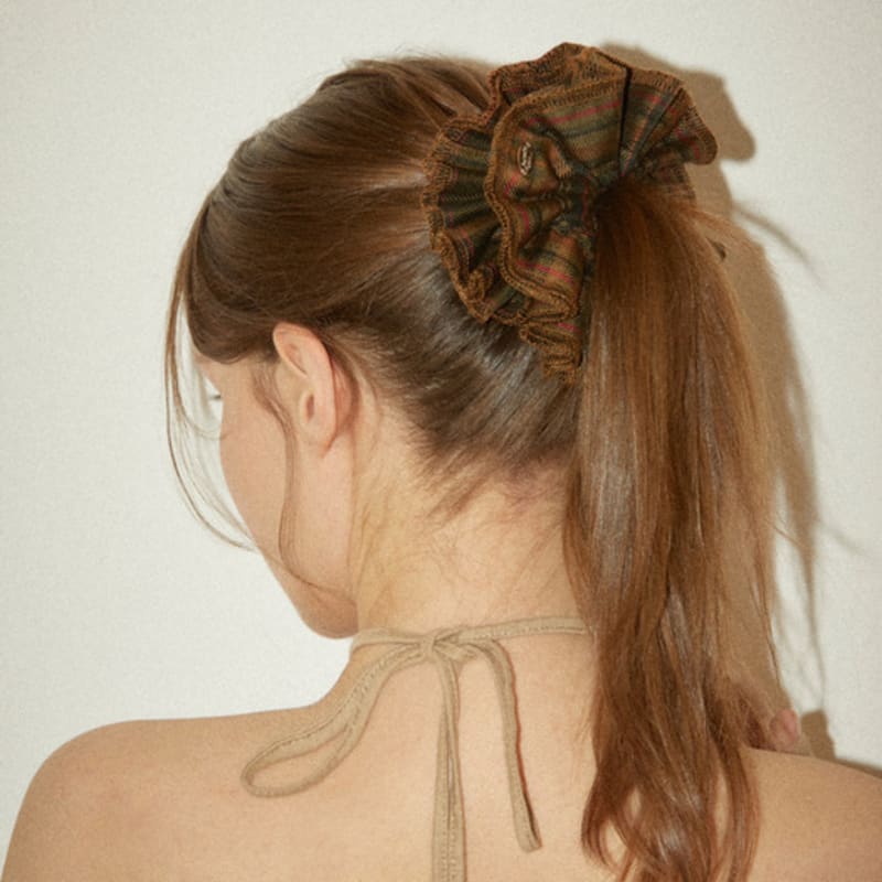 Favorite Noun Check Scrunchies_FW_01_Khaki