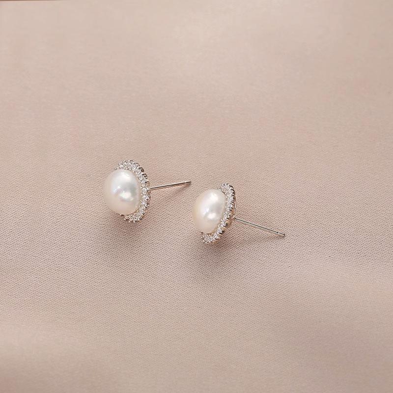S925 Sterling Silver Pearl Flower Stud Earrings: Japanese Korean Style with Rhinestones for a Sophisticated, High-End Look