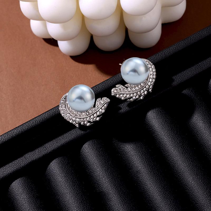 Elegant Feather Pearl Rhinestone Stud Earrings for Women - Luxurious Summer Jewelry