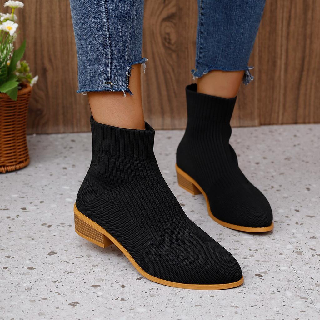 Single boots 2025 new large size autumn pointed French thick heel women's knitted Martin boots French style