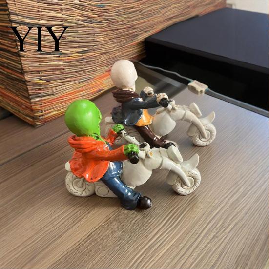 Motorcycle Skull Ornament Halloween Skeleton Riding Figurine, Gothic Spooky Statue for Home Gifts Collectors Garden, Resin Biker Decor Desk