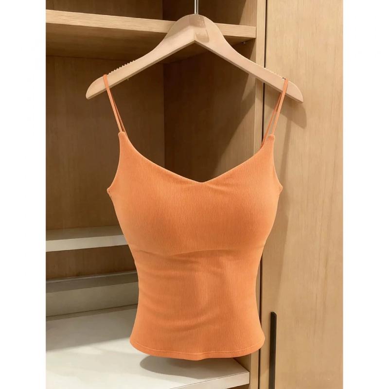 Canottiera con Scollo a V Pronta per l'Estate: Canottiera da Donna Aderente con Reggiseno Integrato – Sexy e alla Moda.