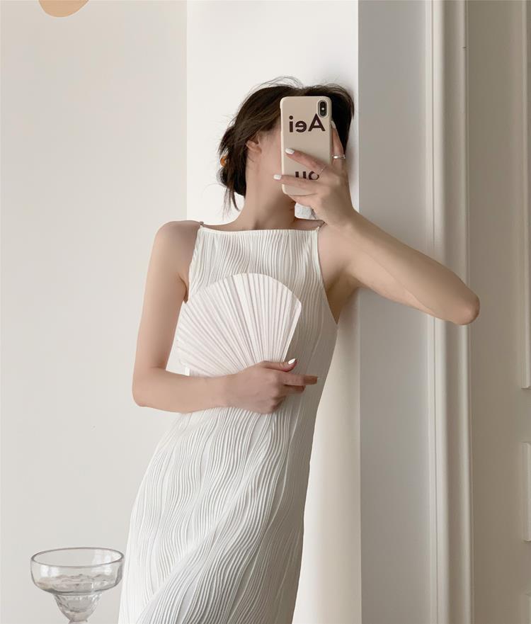 Waist-Cinching Textured Pearl White Maxi Dress - French Pearlescent Camisole Design