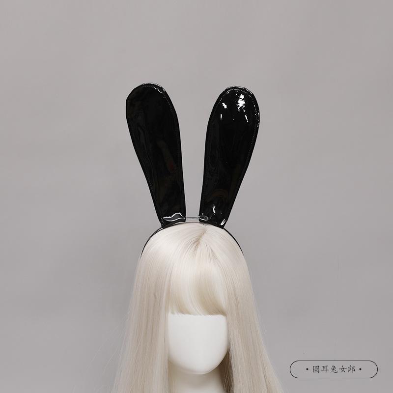 

A handmade cute bunny maid headgear Lolita Halloween party dress up leather headband