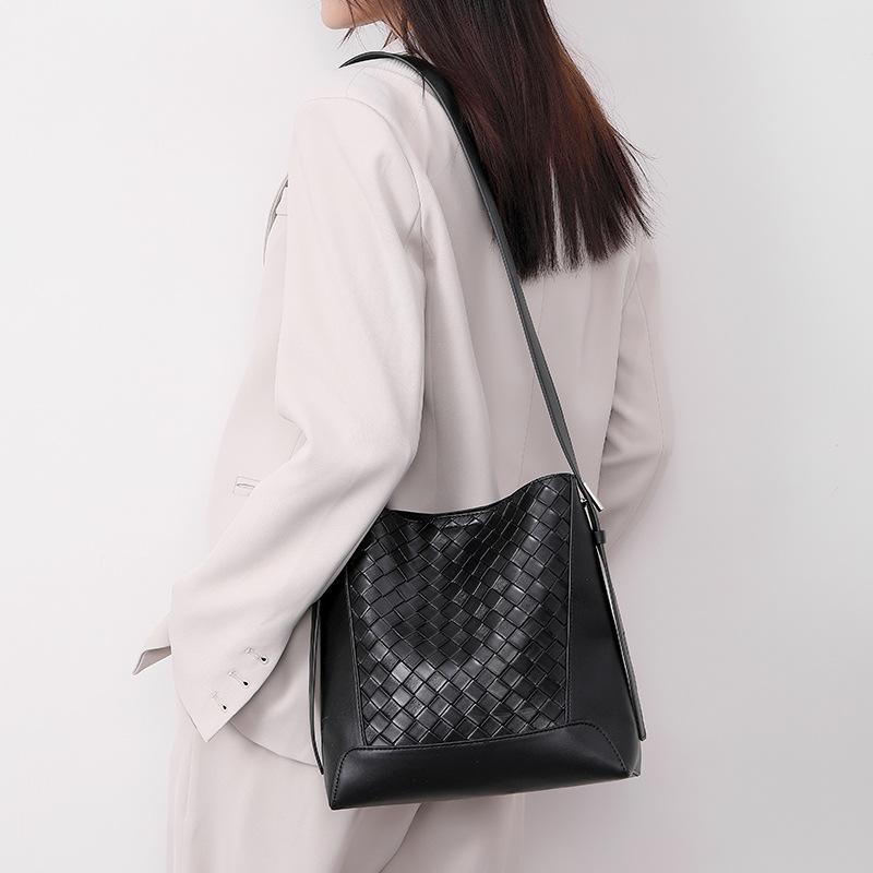 Bucket Bag, Women's Large-capacity Woven Bag, Autumn Single-shoulder Crossbody Bag, Commuter Tote Bag