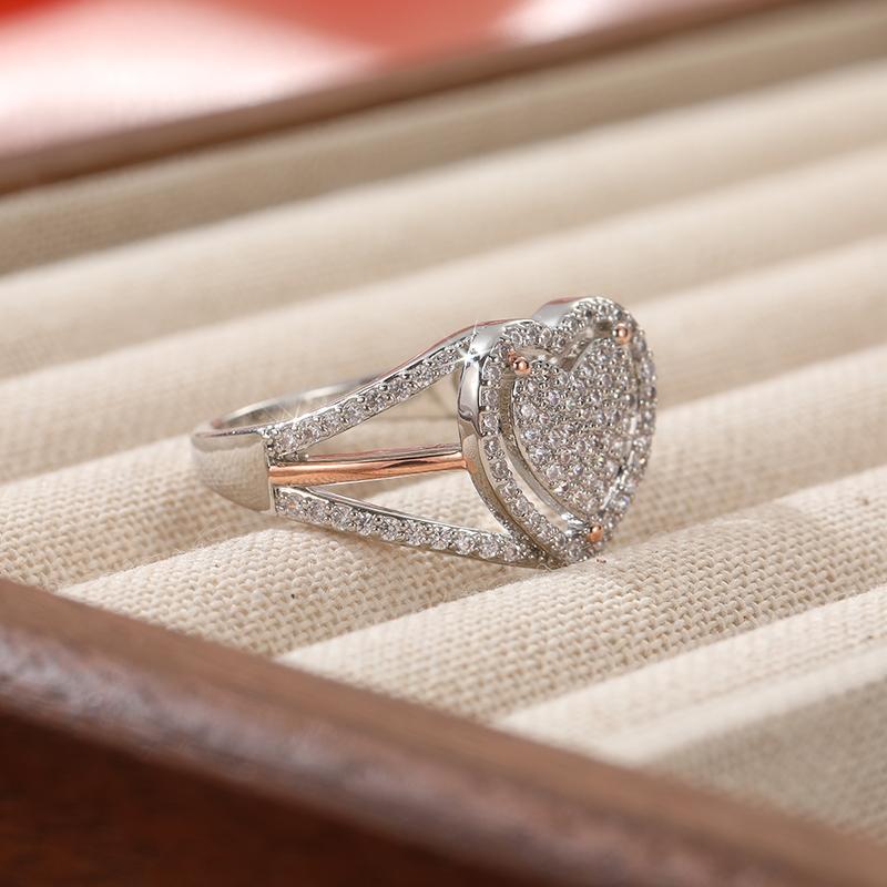 Elegant Inalid Full Synthetic Zirconia Heart Shape Silvery Ring for Women Fashion Temperment Banquet Wedding Jewelry Accessories