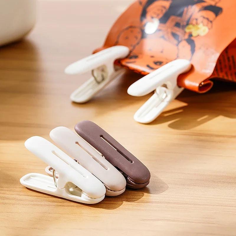 12Pcs Clothes Pegs Fixed Windproof Clip Laundry Clips Hanging Rope Multifunctional Windproof Towels Socks Clothespin Hangers