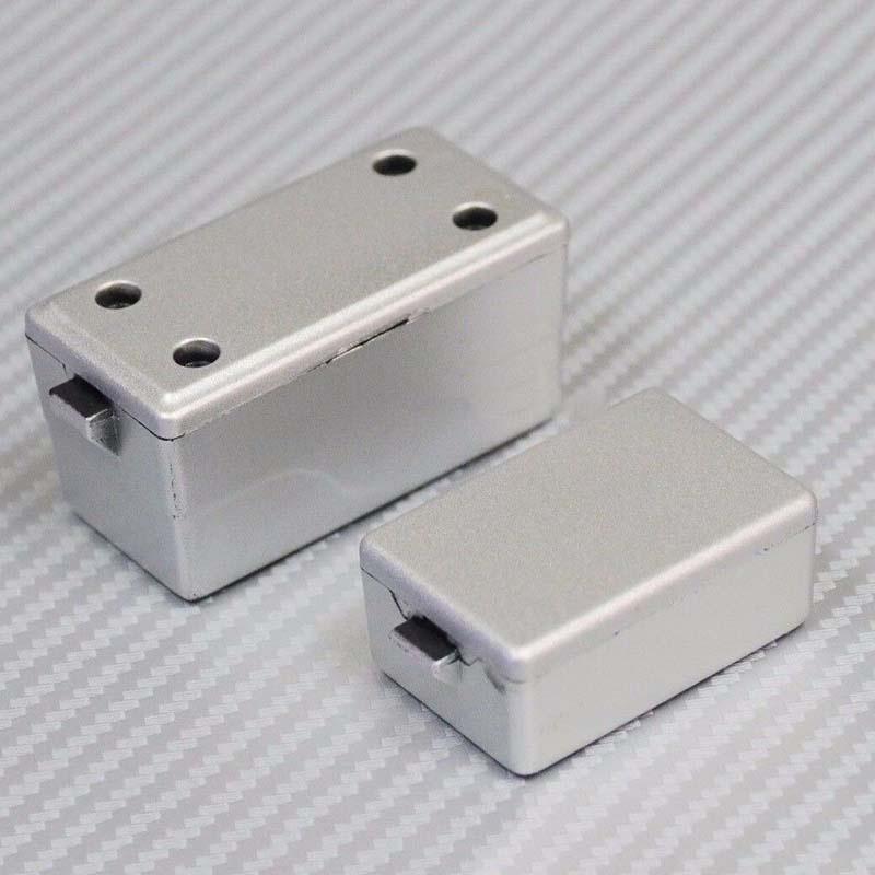 Caixa de Ferramentas Decorativa Realista de Plástico Rígido Prateado Para Caminhões Crawler RC 1/10 Conjunto de 2