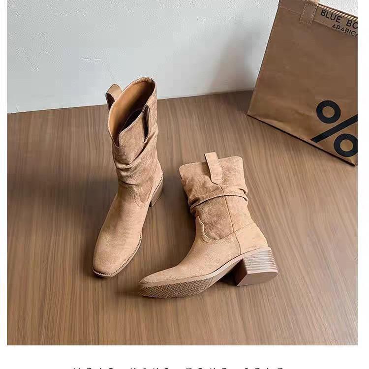 Short Boots Women's Pleated Stacking Boots 2025 New Medium Tube Comfortable Retro British Style Versatile Small Man Height Increase Martin