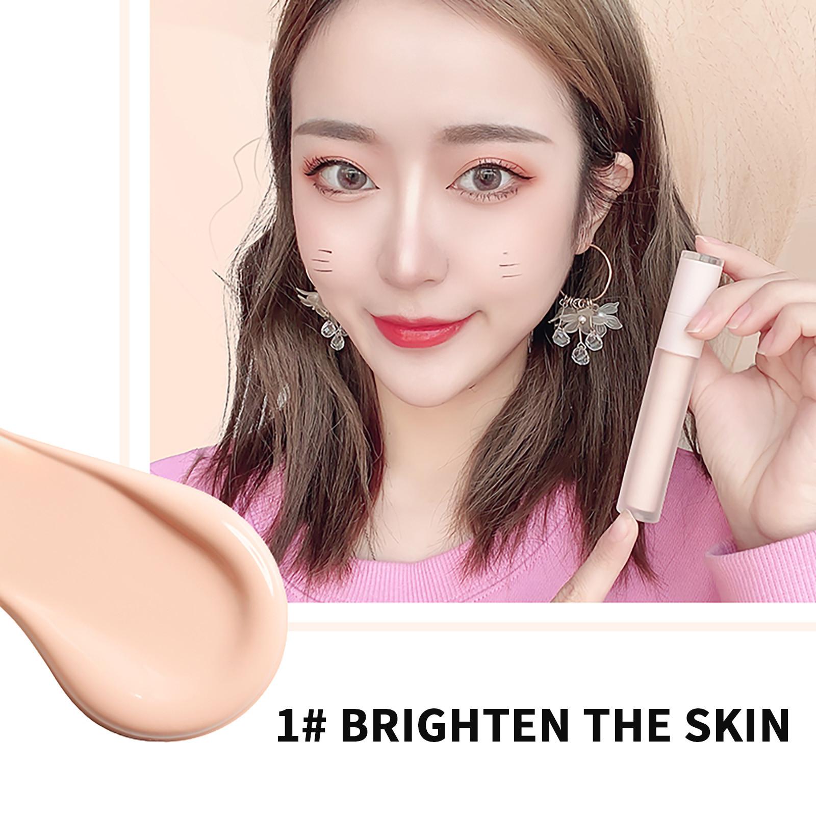 

Консилер-ластик естественным образом скрывает темные круги и следы от прыщей, тускнеет и осветляет разноцветный