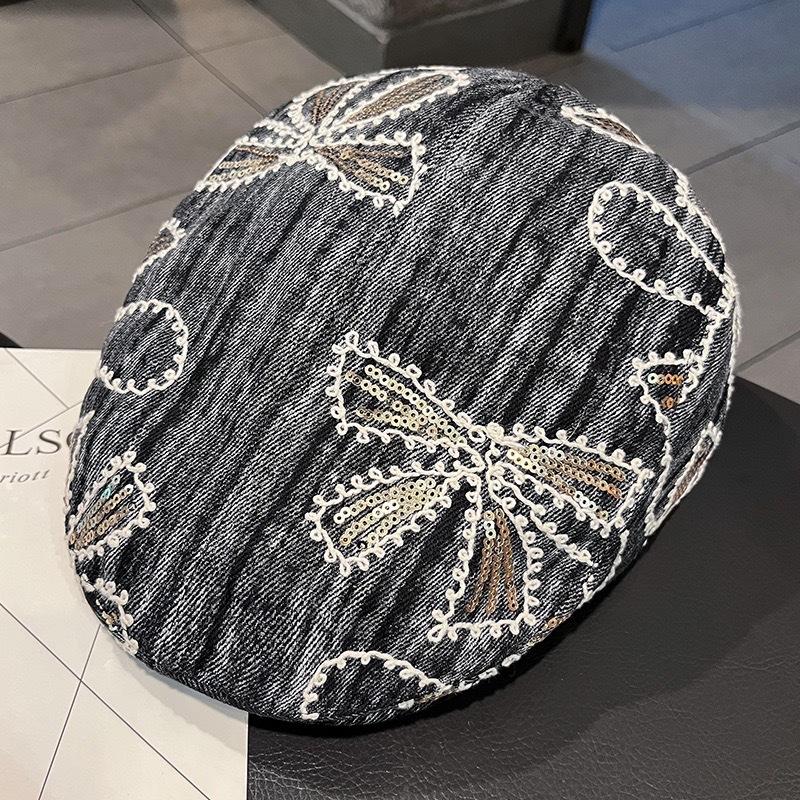 

Вышитый блестками цветок берет детский высокого класса чувство показывает лицо маленькой весны и осени стирать джинсовую шляпу вперед прилив M（56-58cm） чёрный