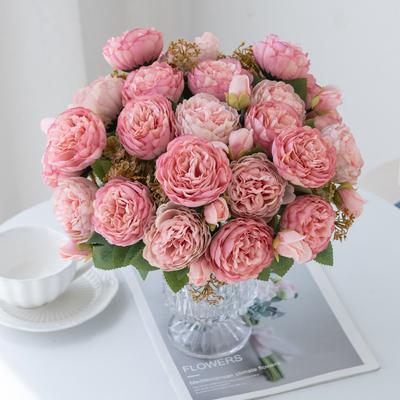 Woondecoratie – Decoratieve bloemen en kransen