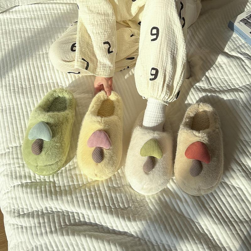 Cotton slippers women wear outside in winter, new indoor home warm plush slippers home semi-drag couple