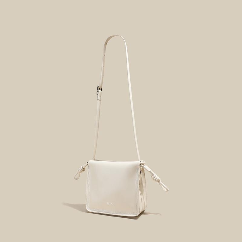 IELGY Черная женская сумка через плечо со складками и цепочкой бежевый — фото 9