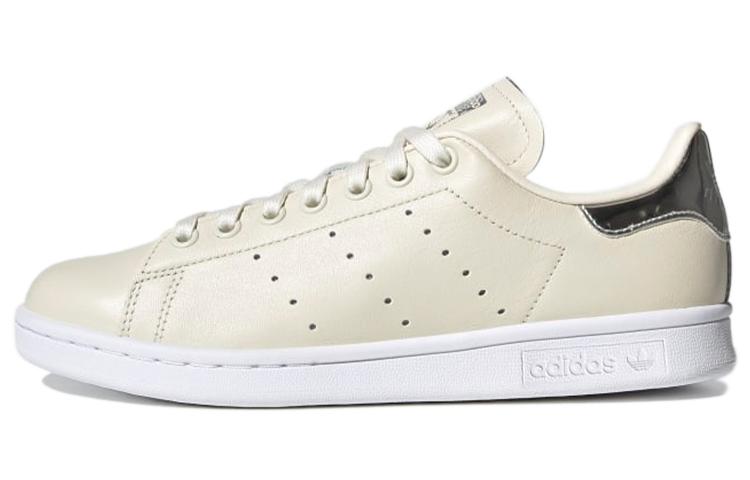 Adidas Originals Stan Smith  Off White Silver Metallic  Women s FY6773 36