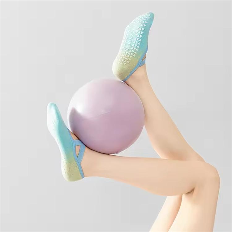 1 Pair Gradient Silicone Yoga Non Slip Socks for Women's Pilates Fitness Grip Strength Indoor Dance Sports Socks