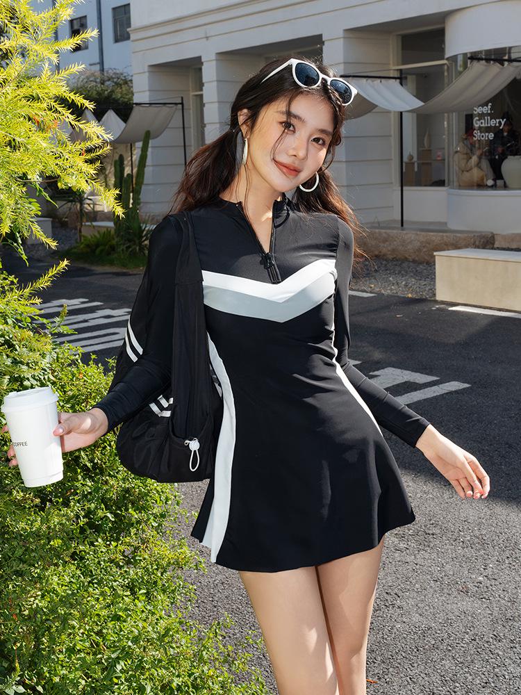 2026 Women's Sun Protection Two-Piece Long Sleeve Swimsuit - Slimming Skirt Style for a Conservative Look