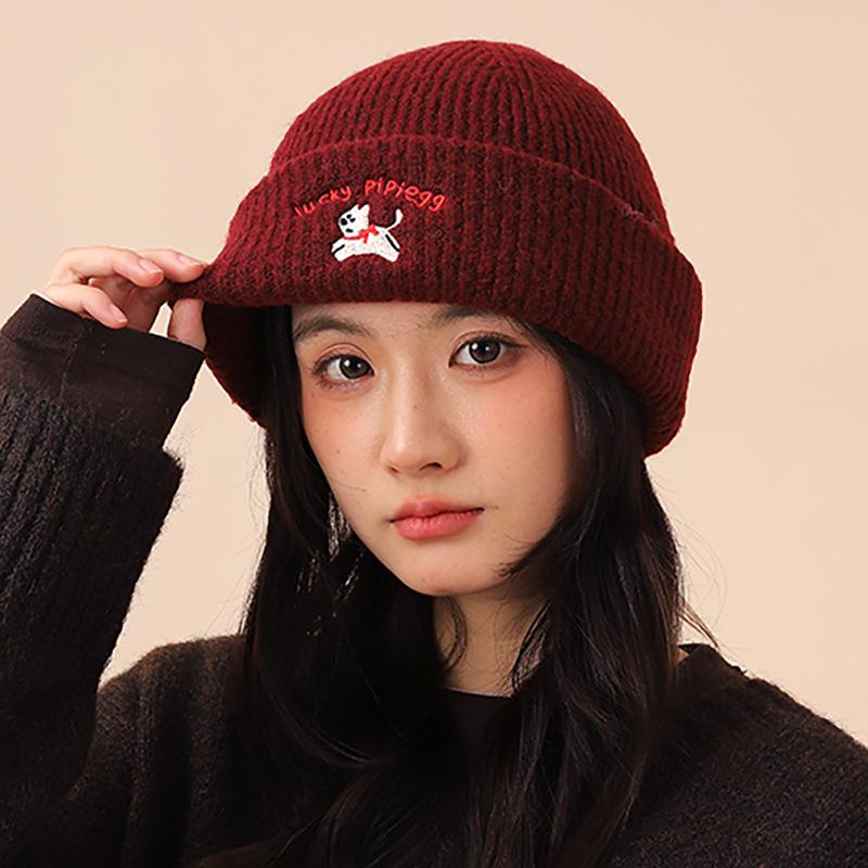 Korean version ins cute embroidered knitted hat puppy wool hat thickened warm hat female simple versatile show small face