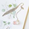 2Pcs Creative Flower Specimens Bookmark Pendant Metal Book Mark Student Stationery School Office Supply