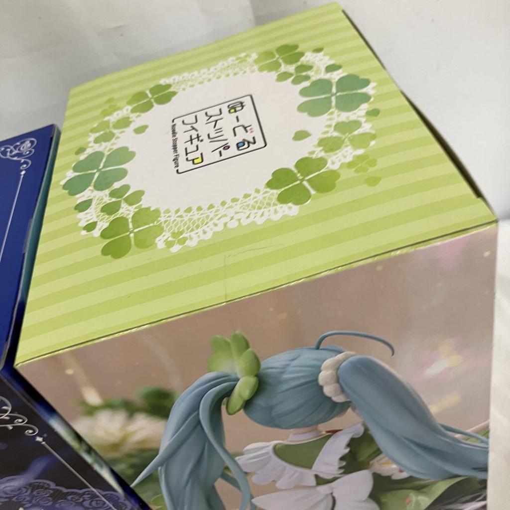 [USED] HF7988 Hatsune Miku Noodle Stopper Figures (2 pieces)