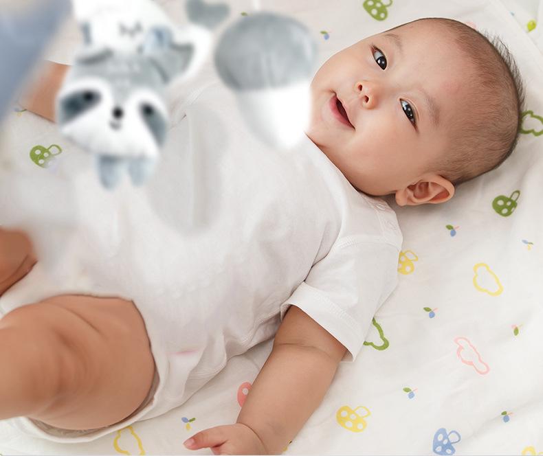 Aipinqi Rotating Animal Music Box Mobile for Baby Crib