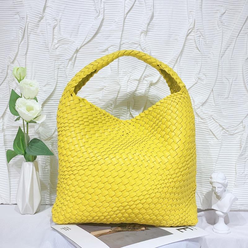 Soft Leather Woven Shoulder Large Bag Large Capacity Child and Mother Bucket Bag Lazy Wind Tote Bag Shopping Travel Handbag