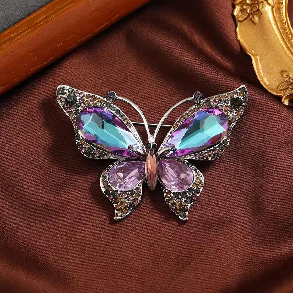 SKEDS Französische Schwere Handwerkskunst Schmetterlingsbrosche Damen Luxus Strass-Insekten-Anstecker Persönlichkeit Eleganter Schmuck Klassischer Schmuck