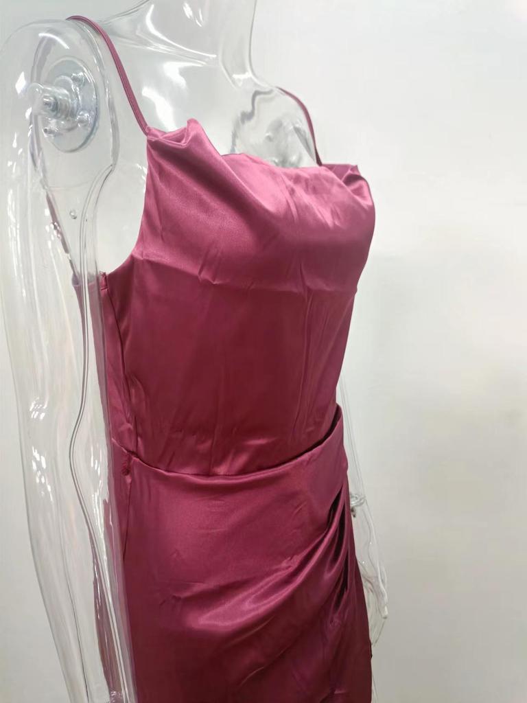 Abito Slimming Sottile Satinato Chic Europeo e Americano 2025 con Spallina Sexy