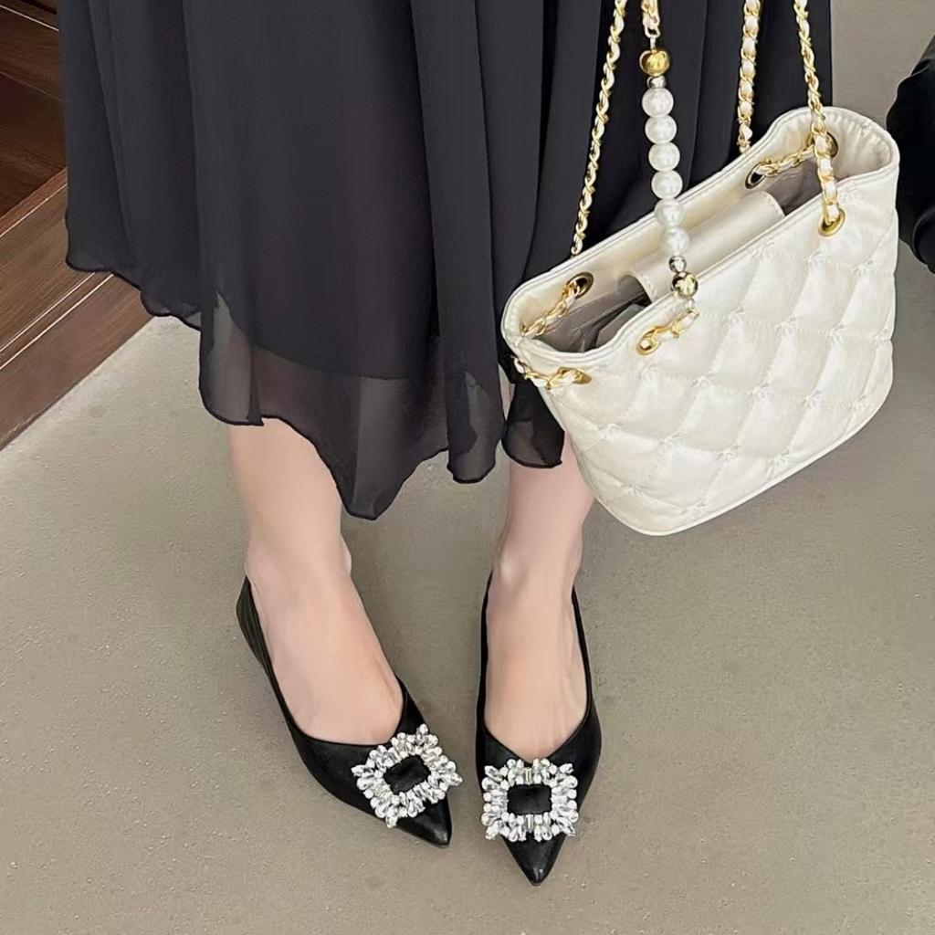 Pointed single shoes women's spring and autumn shallow mouth shoes rhinestone black women's temperament flat bottom ladyshoes
