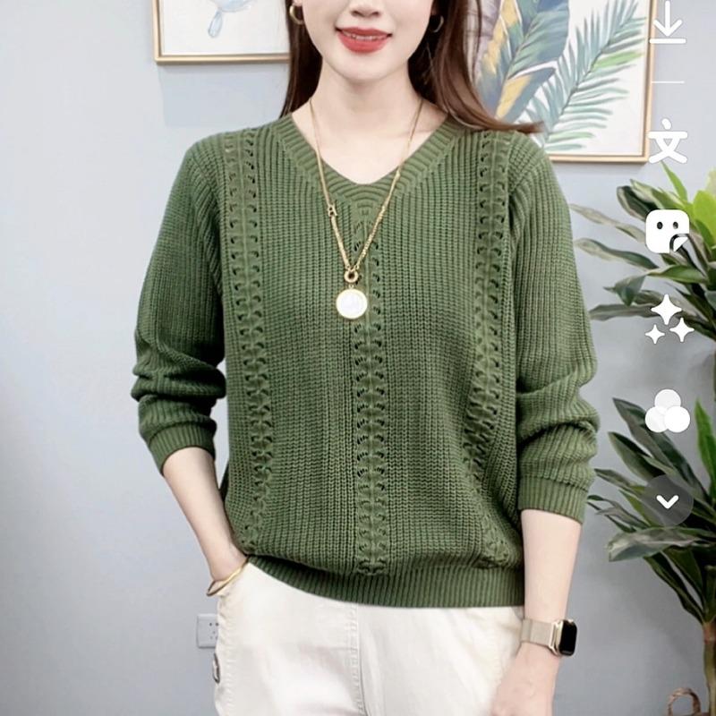 Round Neck Solid Color Knitted Sweater for Women Stylish Middle-aged Mother Slimming Top