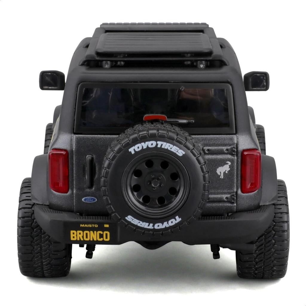 Maisto 1/24 Scale Ford Bronco Badlands 2021 Gray Custom Off-Road Series Sand / Diecast Model Car (Finished) 32541