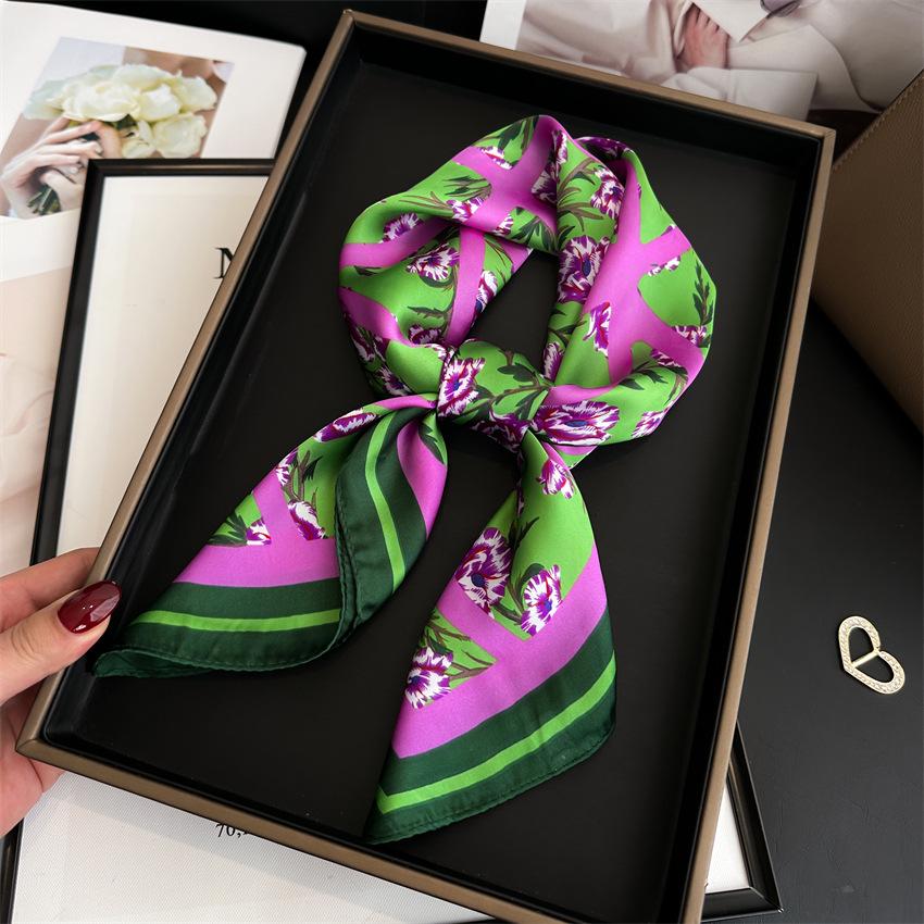 Elegant Ginkgo Leaf Print Silk Square Scarf – Versatile Headscarf for Spring and Summer