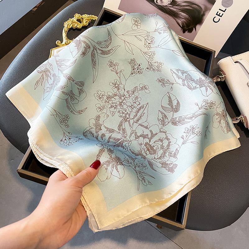 Beach Sunscreen Kerchief Luxury Design Square Scarves Women Popular 70X70Cm Silk Hijab The Four Seasons Headscarf