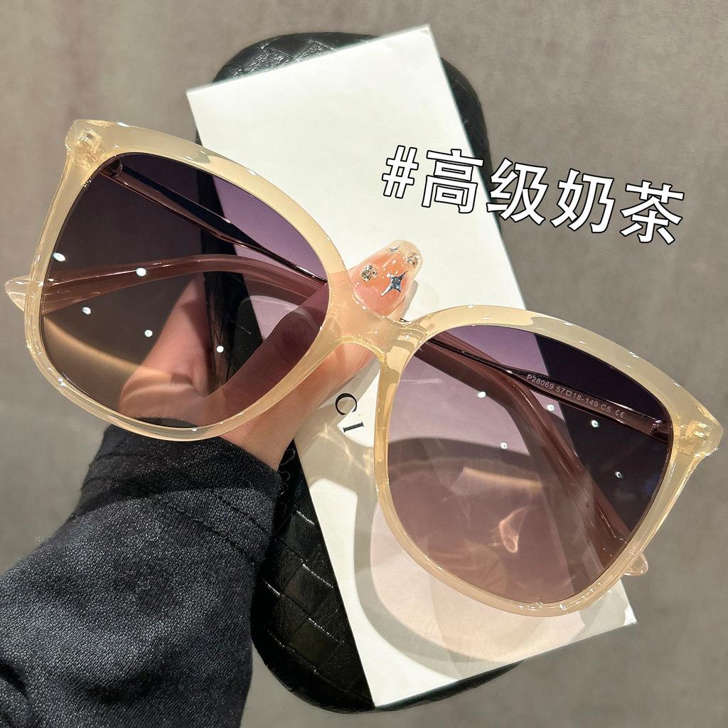 New transparent gray sunglasses for women's advanced sense of polarized light and UV protection, special sunglasses for driving, sunscreen