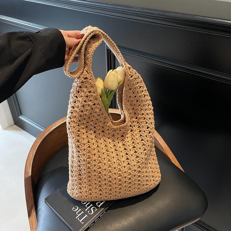 Woven bag women's large-capacity new casual shoulder armpit bag knitted seaside vacation beach bag