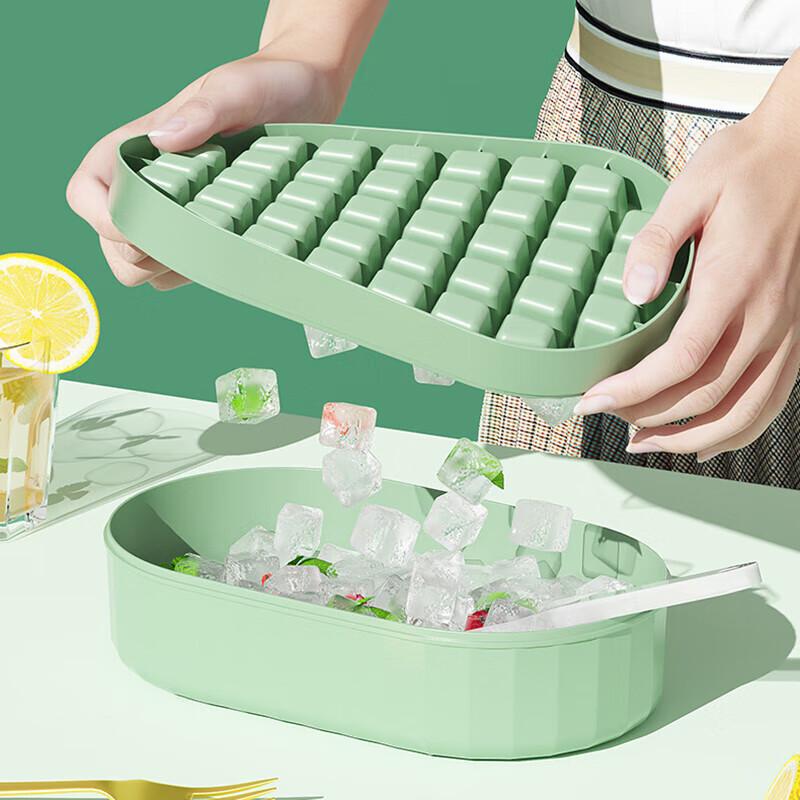

Pabei PP Plastic 36-Grid Ice Cube Tray with Lid