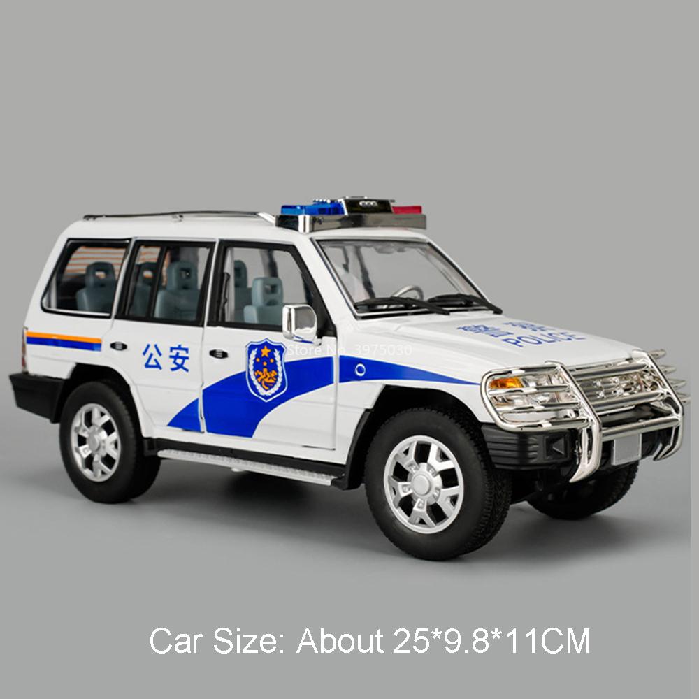

1:18 Mitsubishi Pajero LAND ROVER Range Rover SV2025 Toy Cars Model Doors Opened Light Sound Miniature Police Car Table Ornament