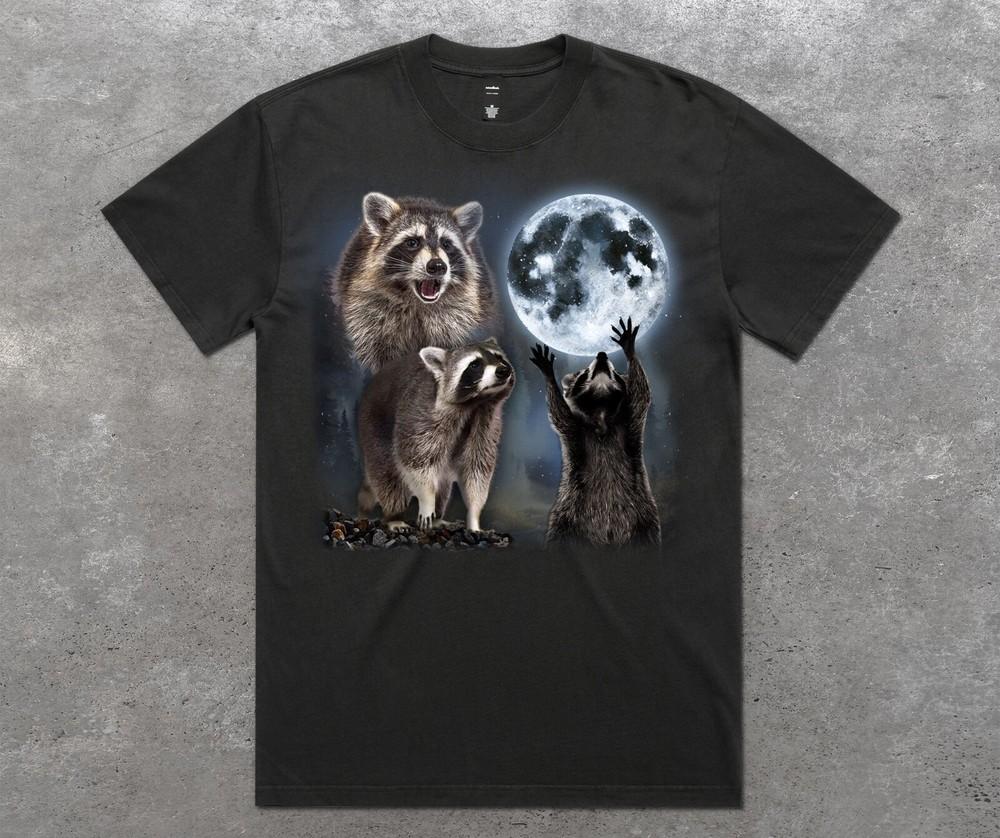 

Three Racoons Howling At The Moon Vintage Graphic Washed T-Shirt Tee Top Raccoon 2XL