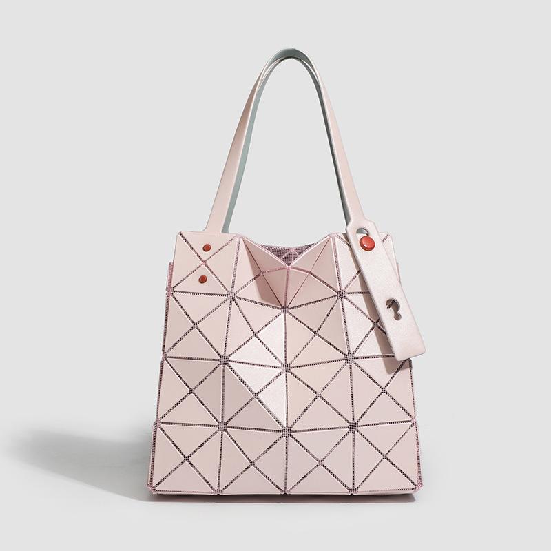 

Проста нова японська модна сумка через плече для жінок, трикутна, з великою місткістю, блискуча металева, зі splicing-ом, геометричним малюнком у вигляді ромбів