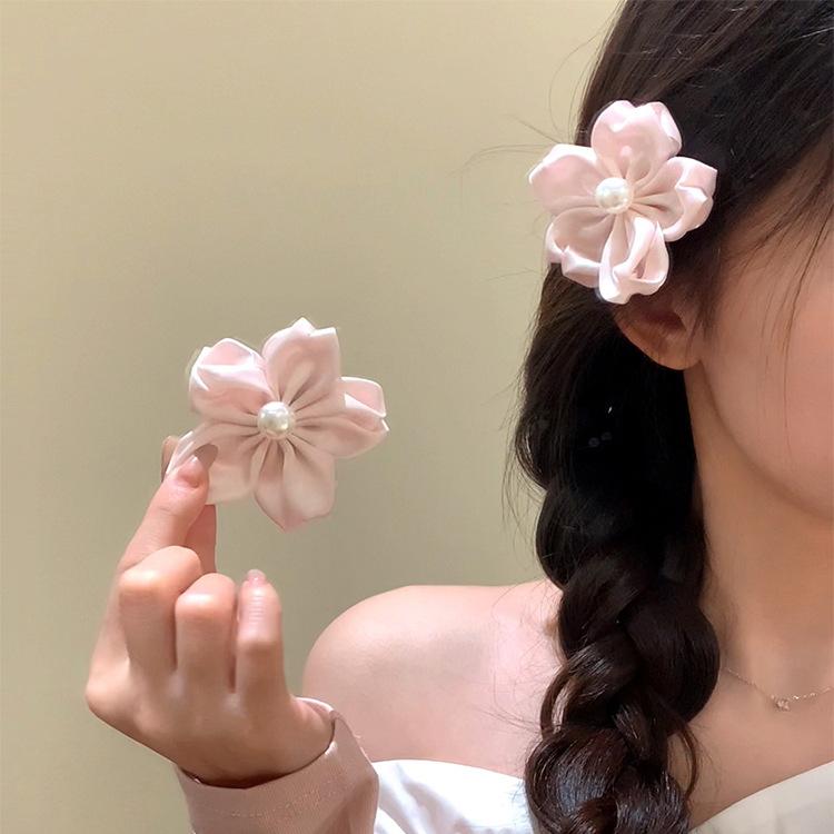New Fashion Satin Pink Flower Hair Clamps Korean Imitation Pearl Side Hairpins Barrettes For Women Cute Hair Accessories