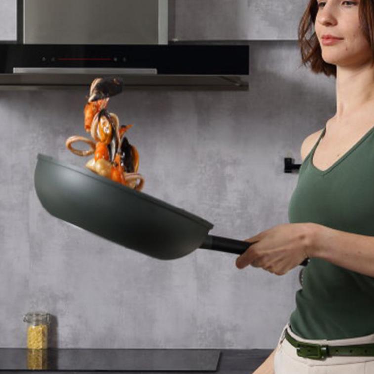 BBQ Frying Pan Durable Non Stick Omelette Pancake Pan Suitable for Kitchen Dishes Omelet Induction Cooker Pan Handle