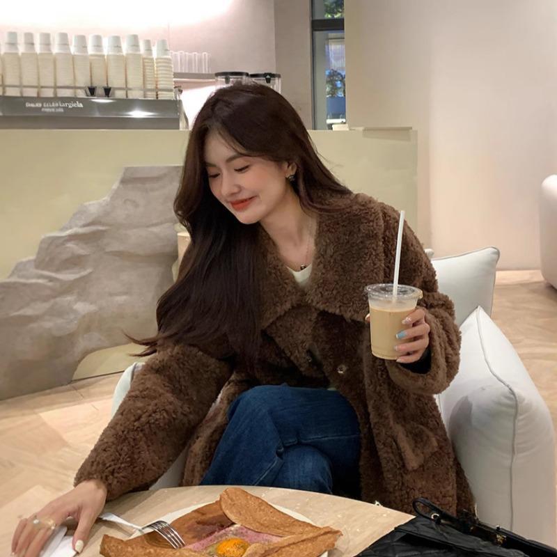 Autumn and Winter New Women's Long Large Lapel Wool Coat