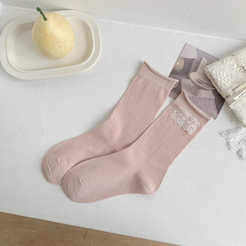 Ladies Spring and Summer Thin Literary Small Flowers Sweet Bow Boneless Curled Rim In The Tube Stack Socks