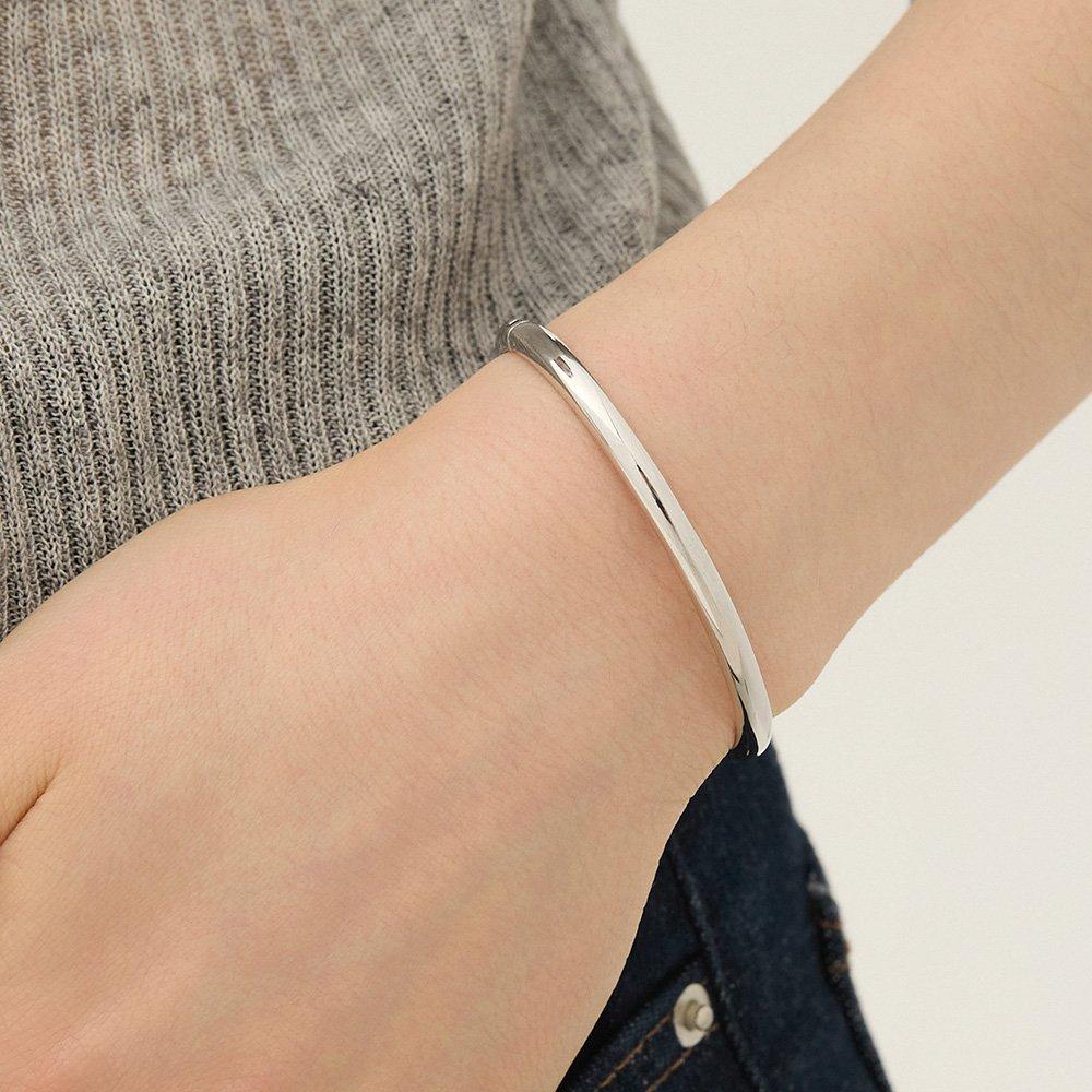 

Essence Silver (W) Metal Slim Bangle Hl4B52437W9 M-inner diameter 48*60mm