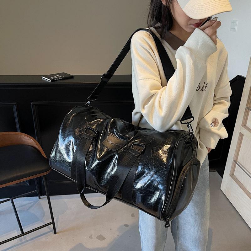 Men's and Women's Waterproof Luggage Bags for Going Out Large Capacity Business Commuting Travel Bags for Dry and Wet Separation Travel Bags