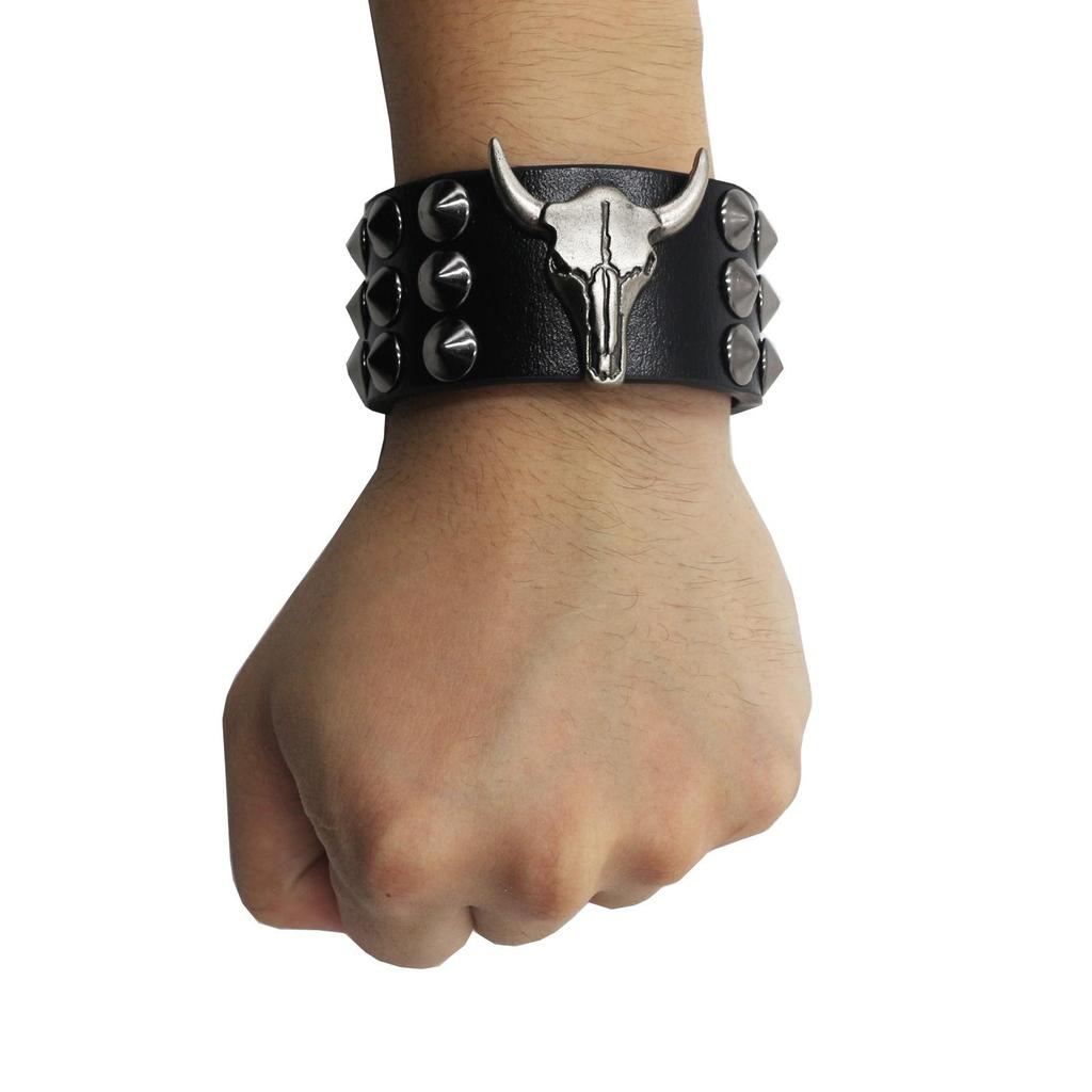Retro Punk Leather Studded Bracelet - Trendy European and American Style